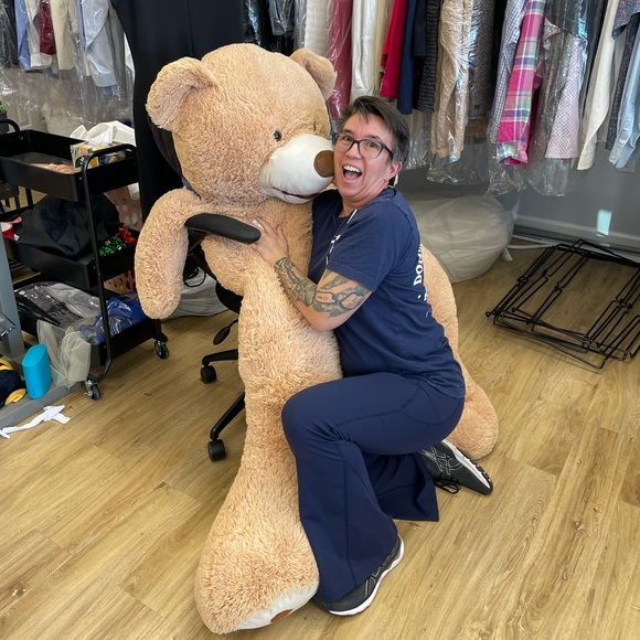 Meet your Posher, Dawn - Picture 1 of 1